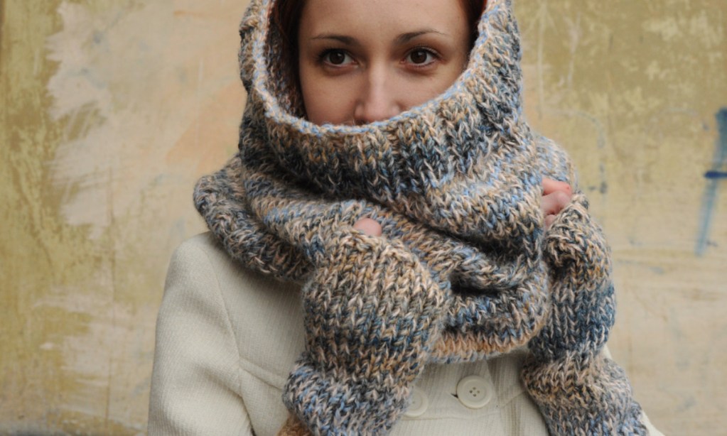 Free Knitting Pattern: Ingrid Oversized Cowl and Fingerless Mittens