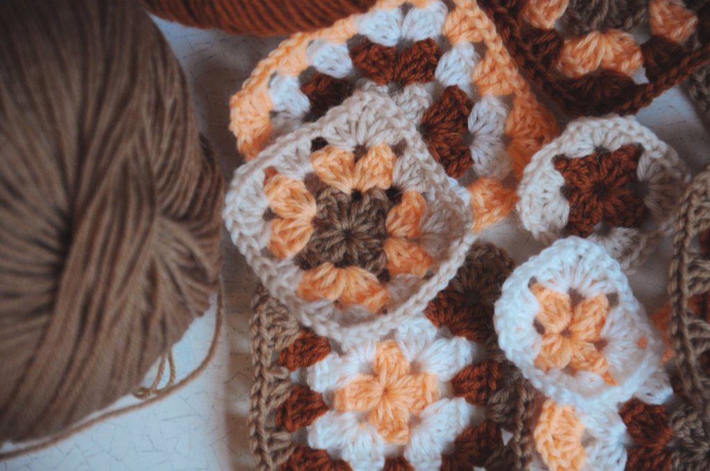 crochet granny square motifs for baby blanket
